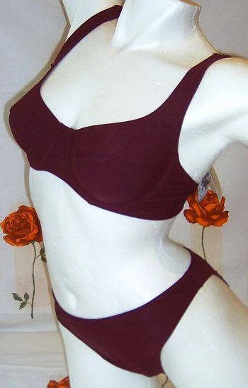 <3 Nieuwe Bordeaux kleurige bikini <3 blue chip <3
